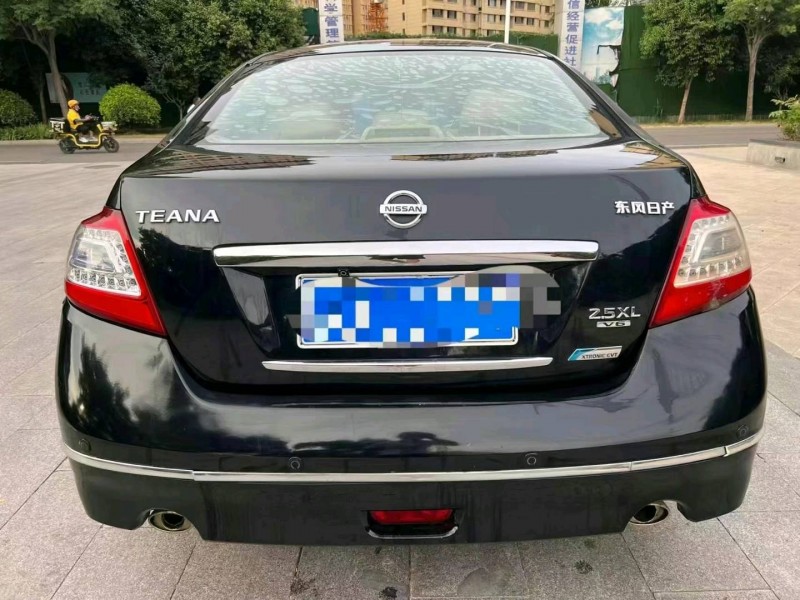 济宁11年日产天籁9