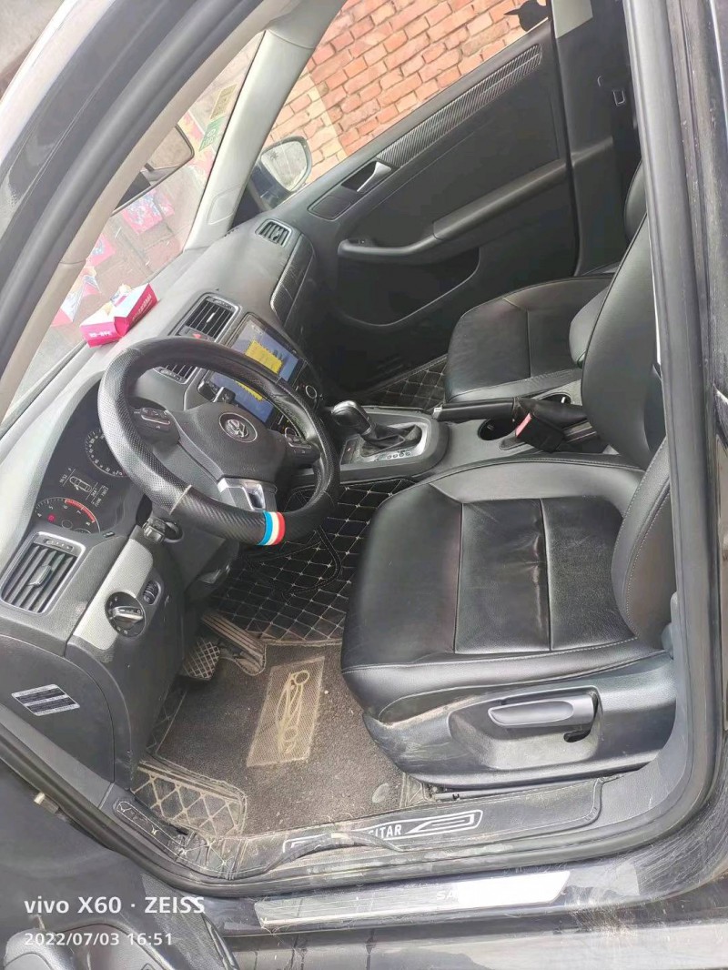 济宁15年大众速腾5