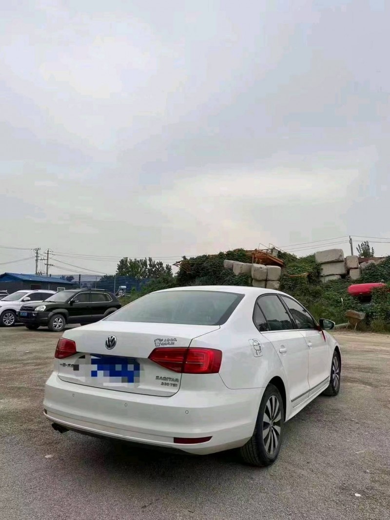 北京16年大众速腾8