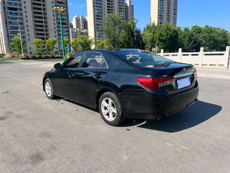 徐州14年丰田锐志6