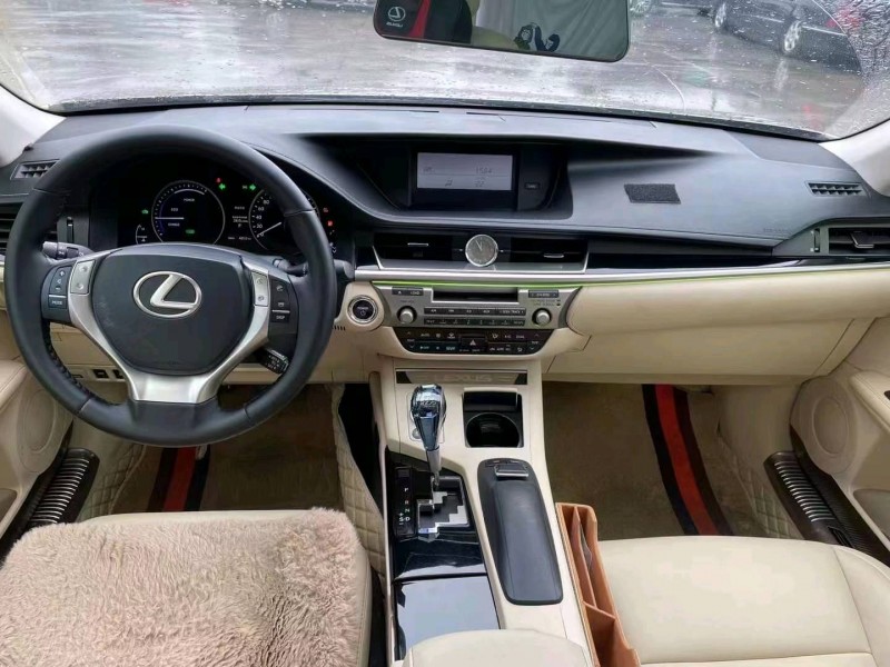 北京14年雷克萨斯ES8