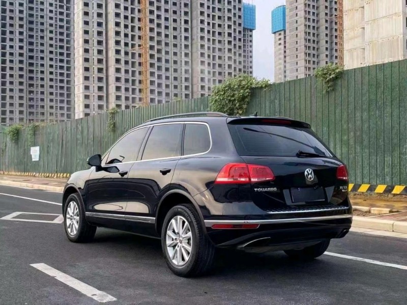 济宁16年大众途锐7