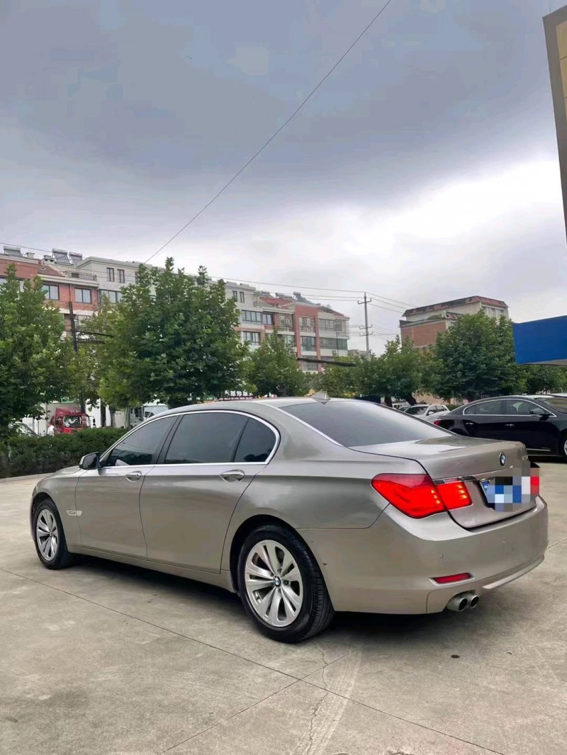 东营09年宝马7系7