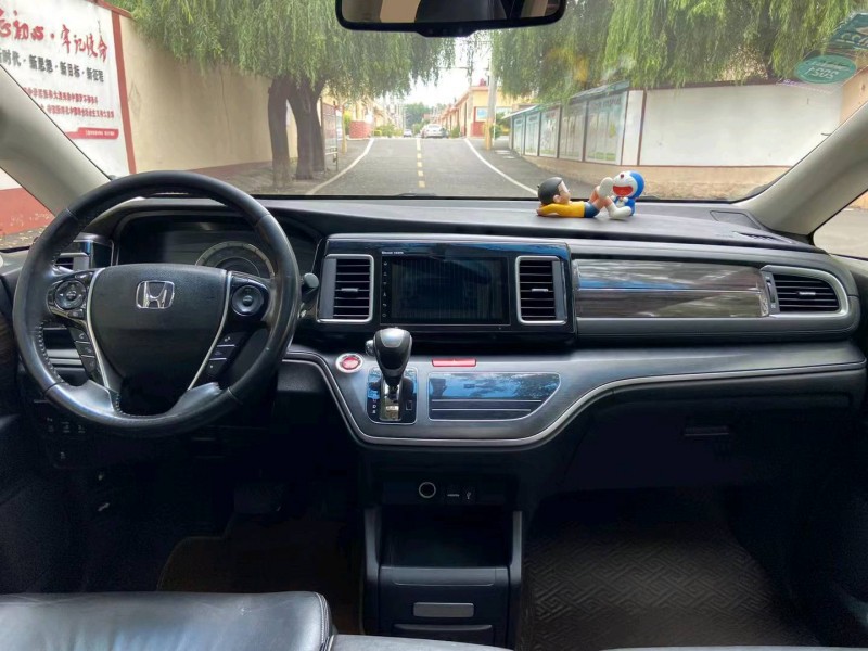 枣庄16年本田艾力绅2