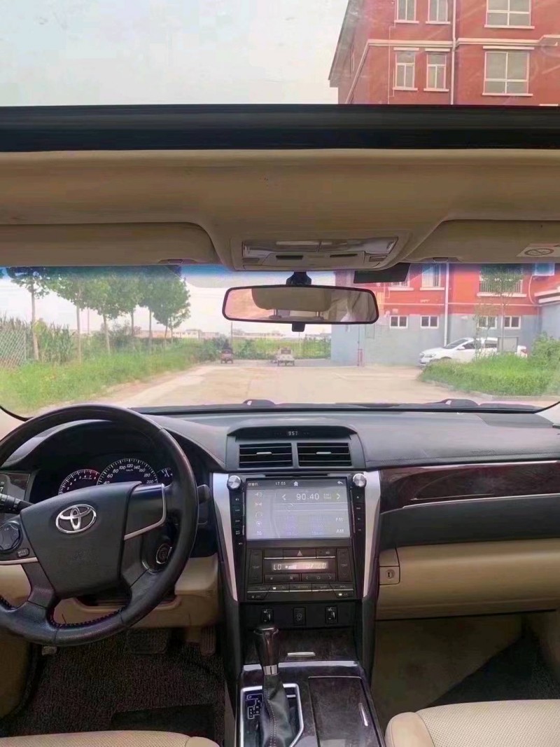 潍坊17年丰田凯美瑞4