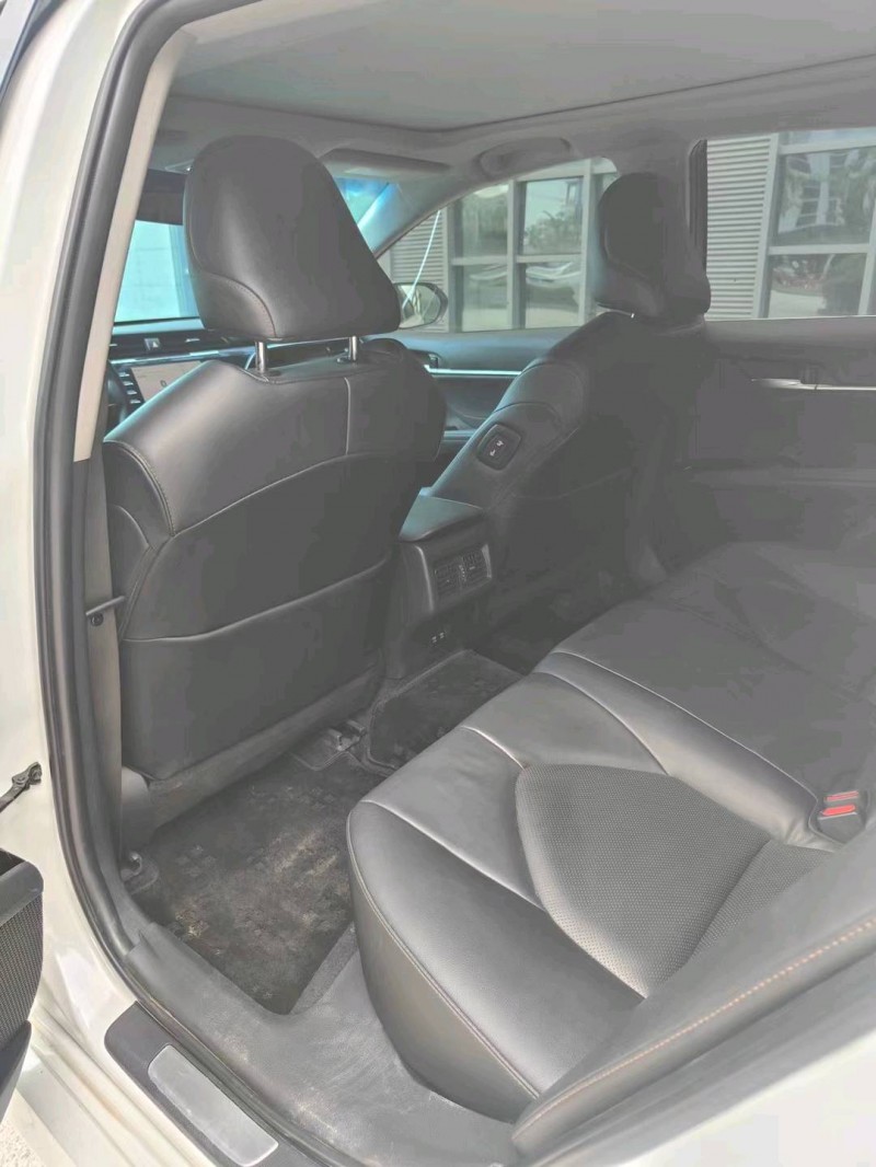 徐州18年丰田凯美瑞5