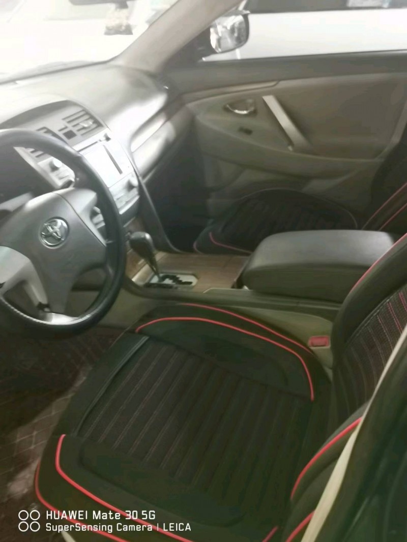 保定13年丰田凯美瑞5