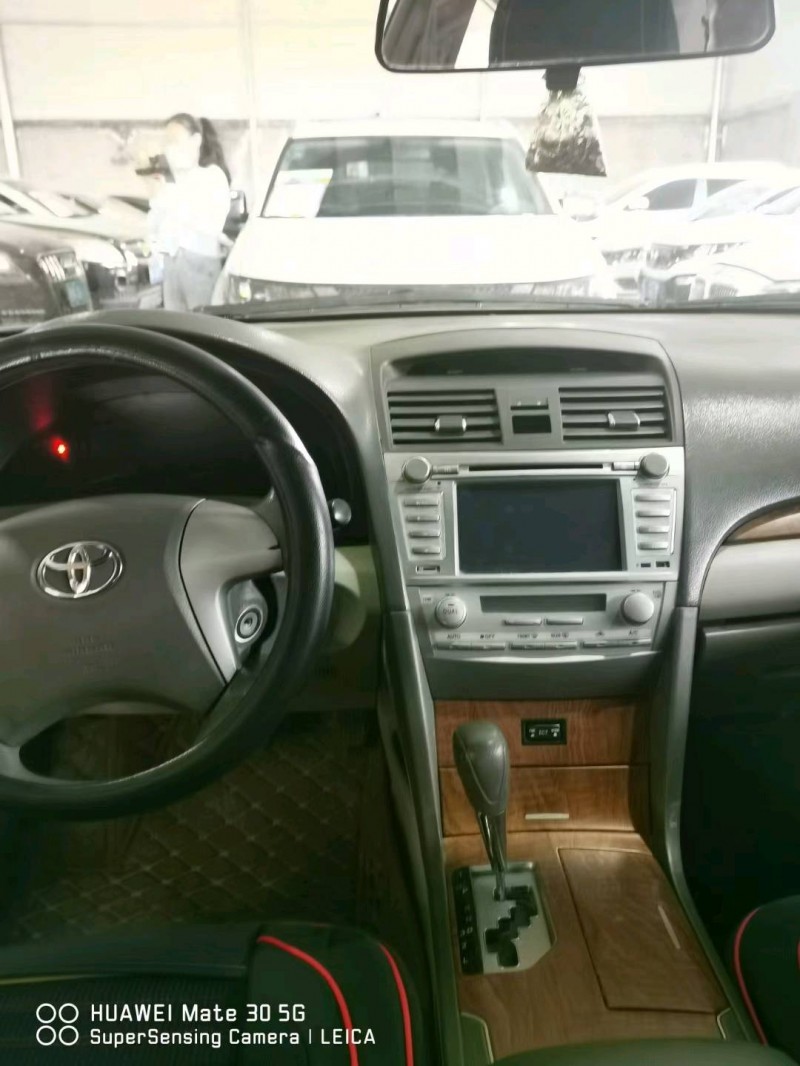 保定13年丰田凯美瑞6