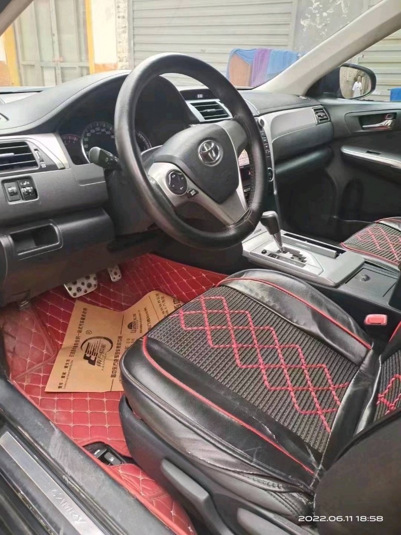 保定14年丰田凯美瑞4