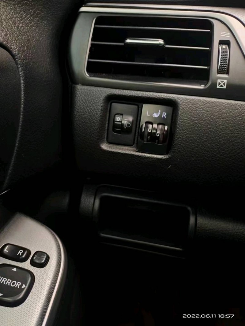 保定14年丰田凯美瑞5