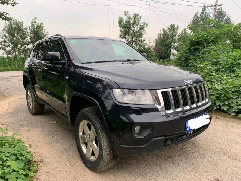 北京11年Jeep大切諾基8