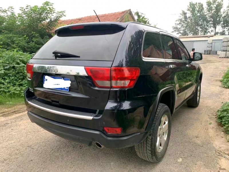 北京11年Jeep大切諾基5