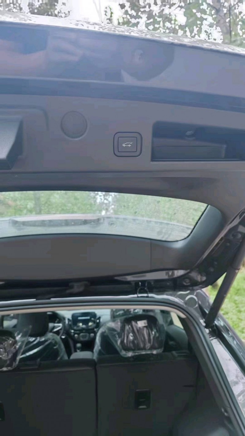 北京22年雪佛兰探界者5