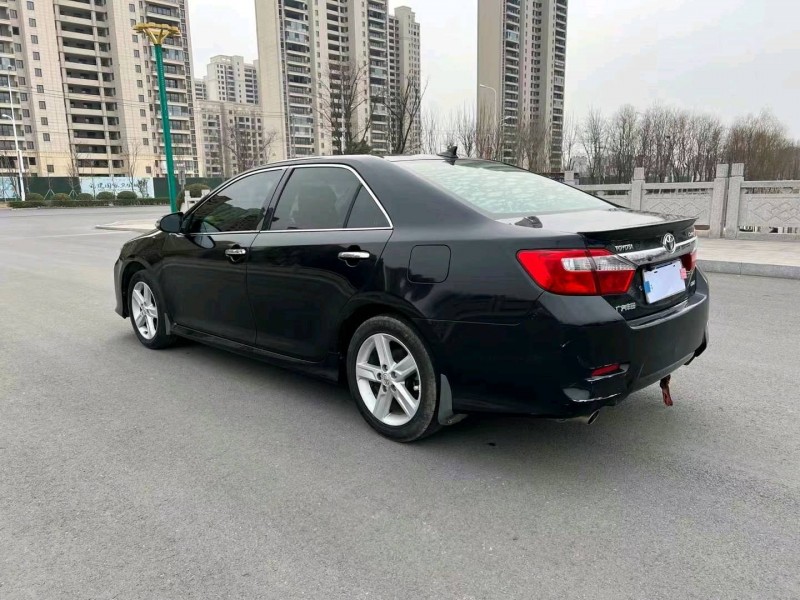 徐州14年丰田凯美瑞3