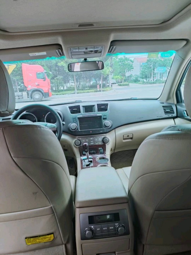 徐州12年丰田汉兰达5