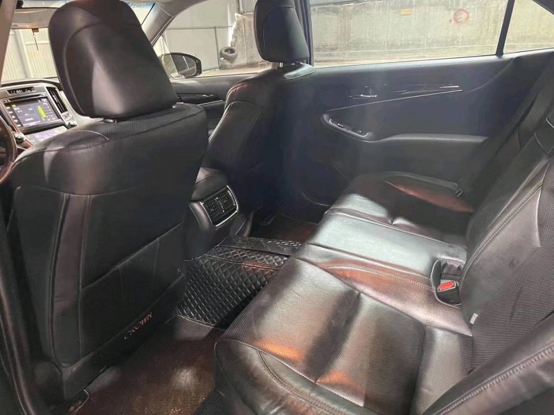 保定15年丰田皇冠5