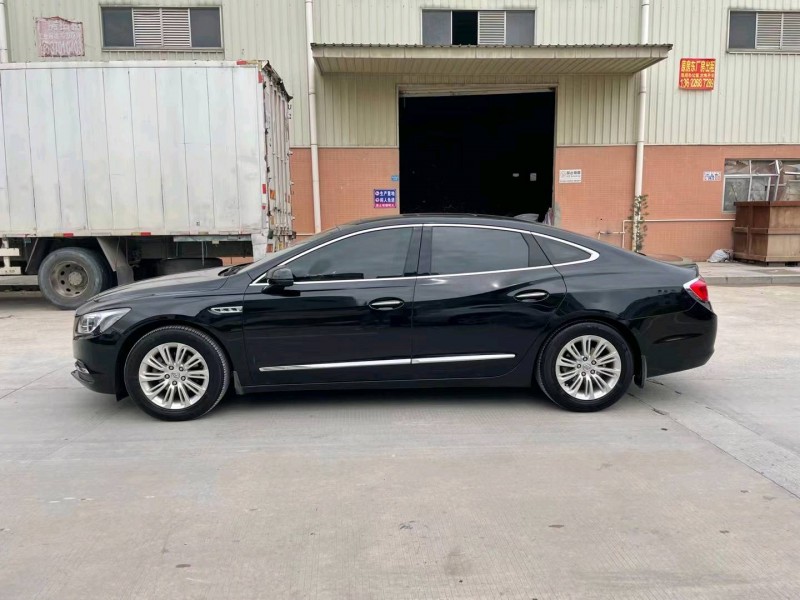 东莞17年别克君越8