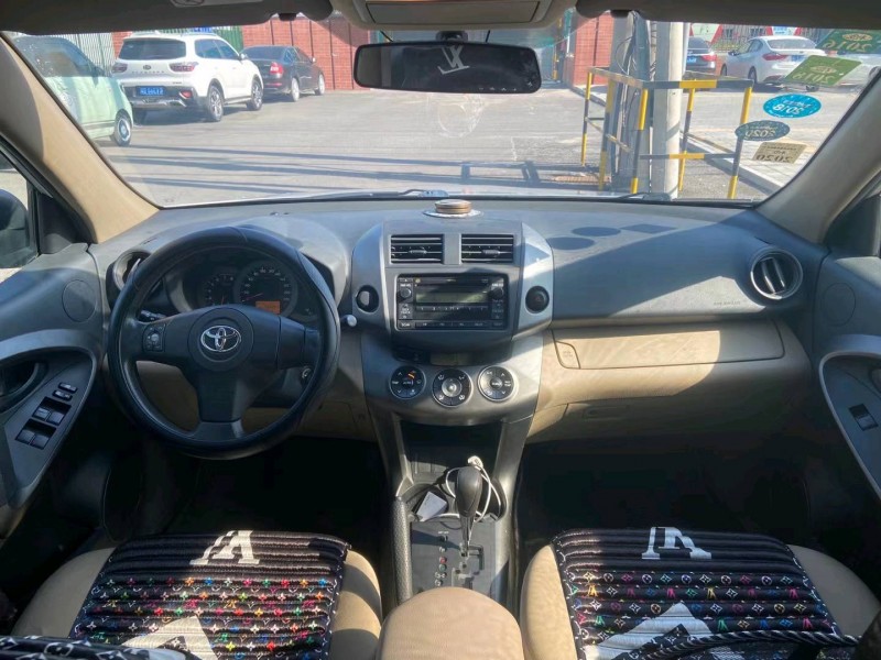 保定12年丰田RAV4荣放5
