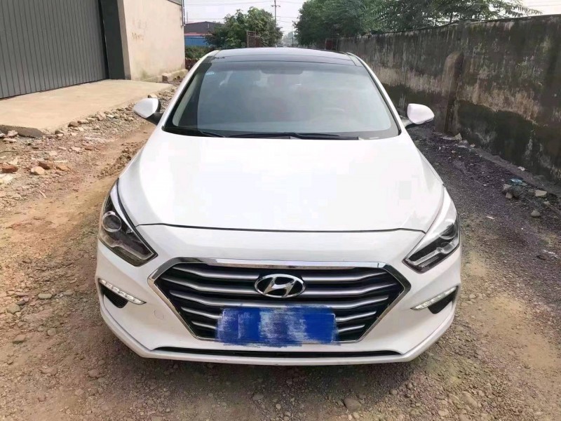 保定19年现代名图9