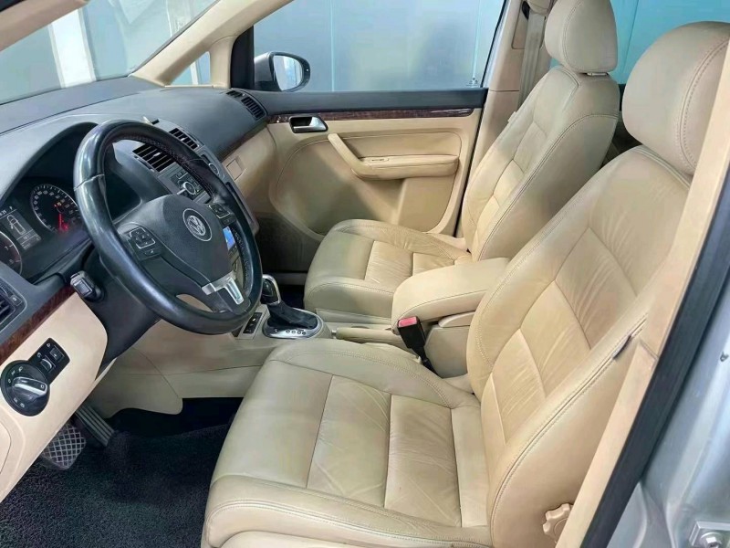 济宁11年大众途安6