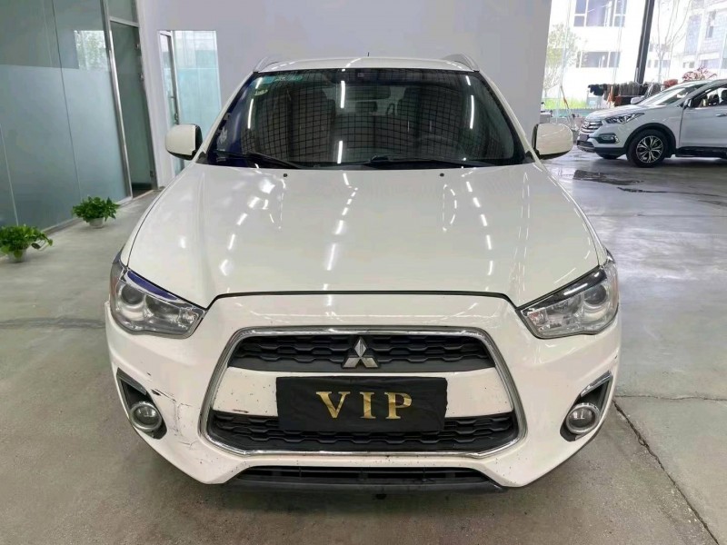 济宁14年三菱劲炫9