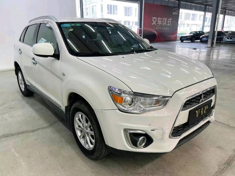 济宁14年三菱劲炫7