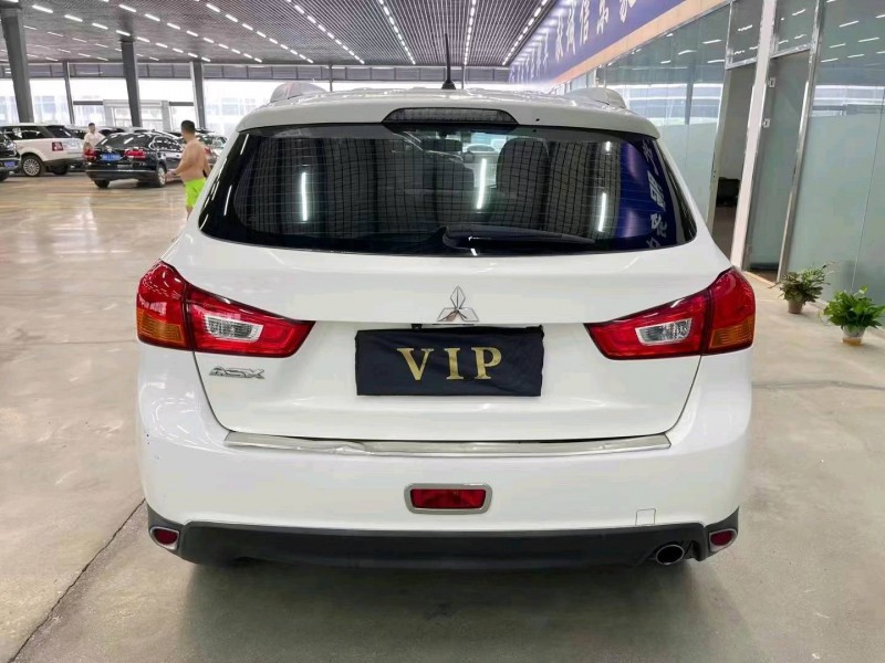 济宁14年三菱劲炫1