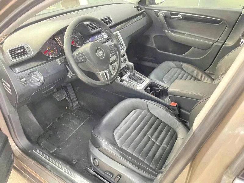 济宁14年大众迈腾6