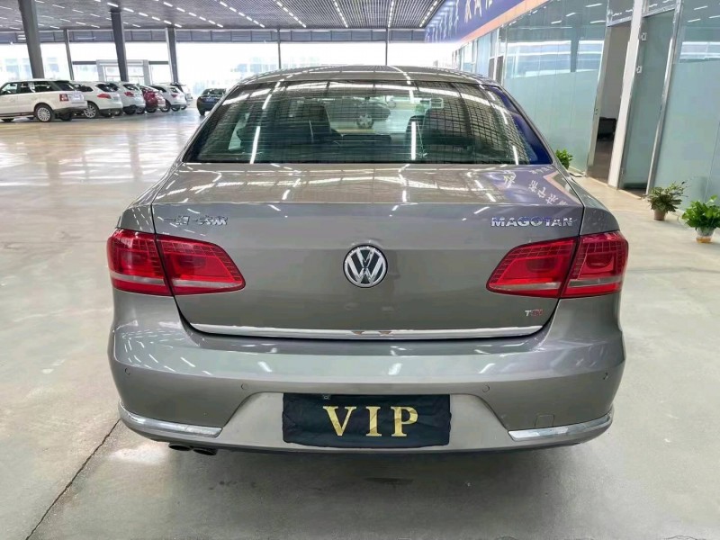 济宁14年大众迈腾8