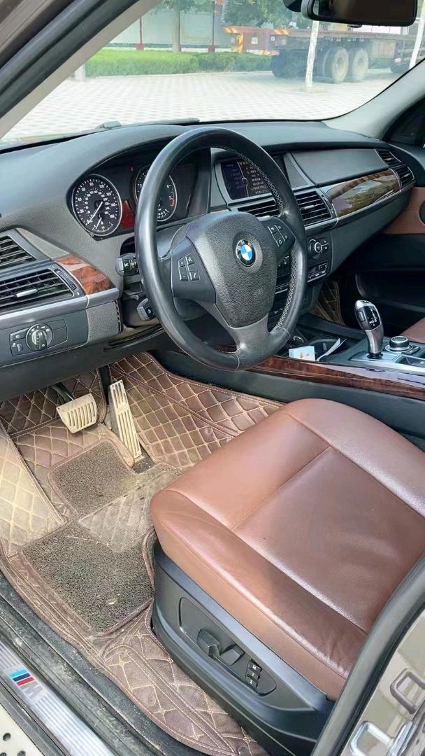 北京12年宝马X56