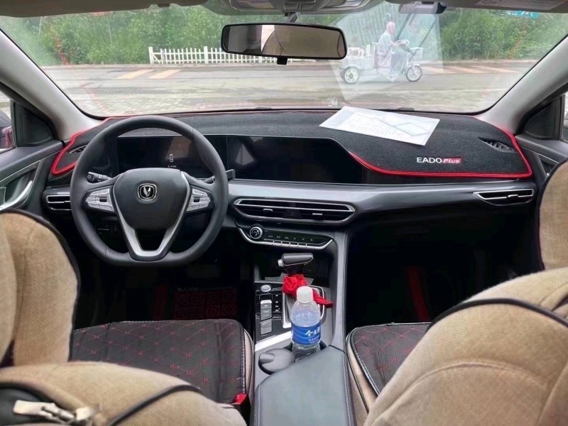 滄州20年長安汽車逸動1