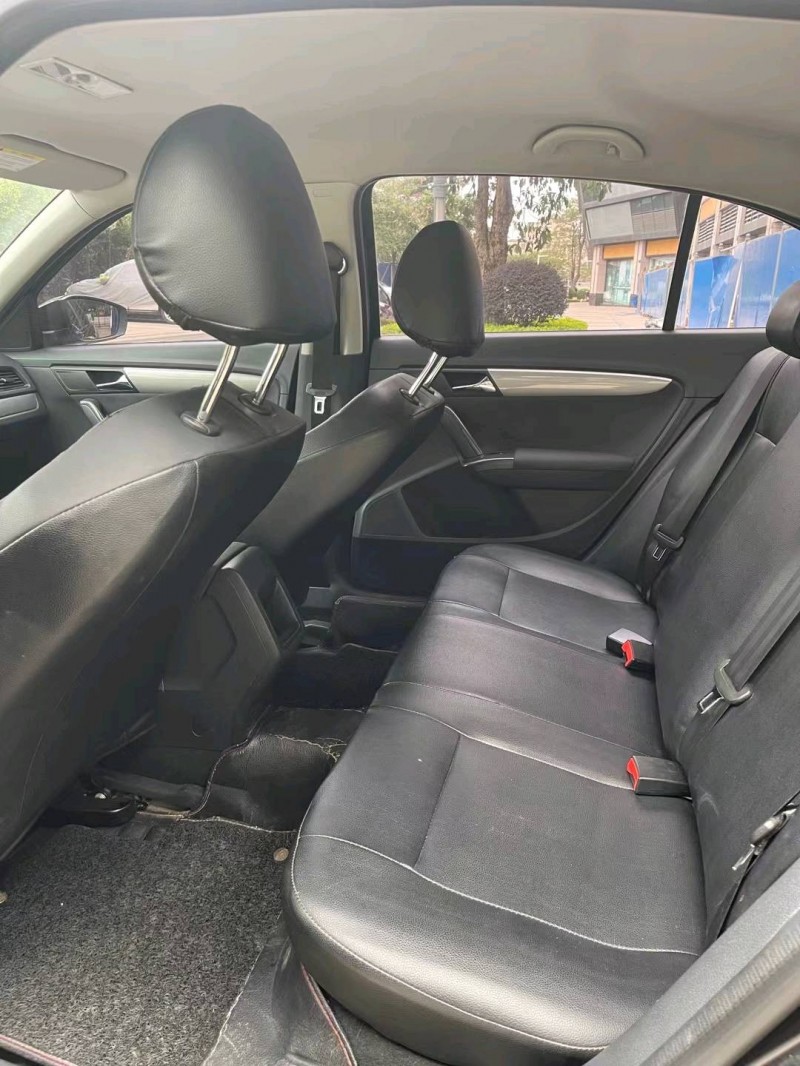 佛山16年大众朗逸9