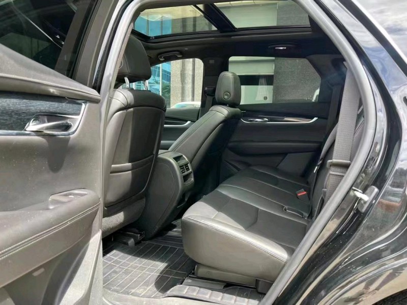 东莞20年凯迪拉克XT56