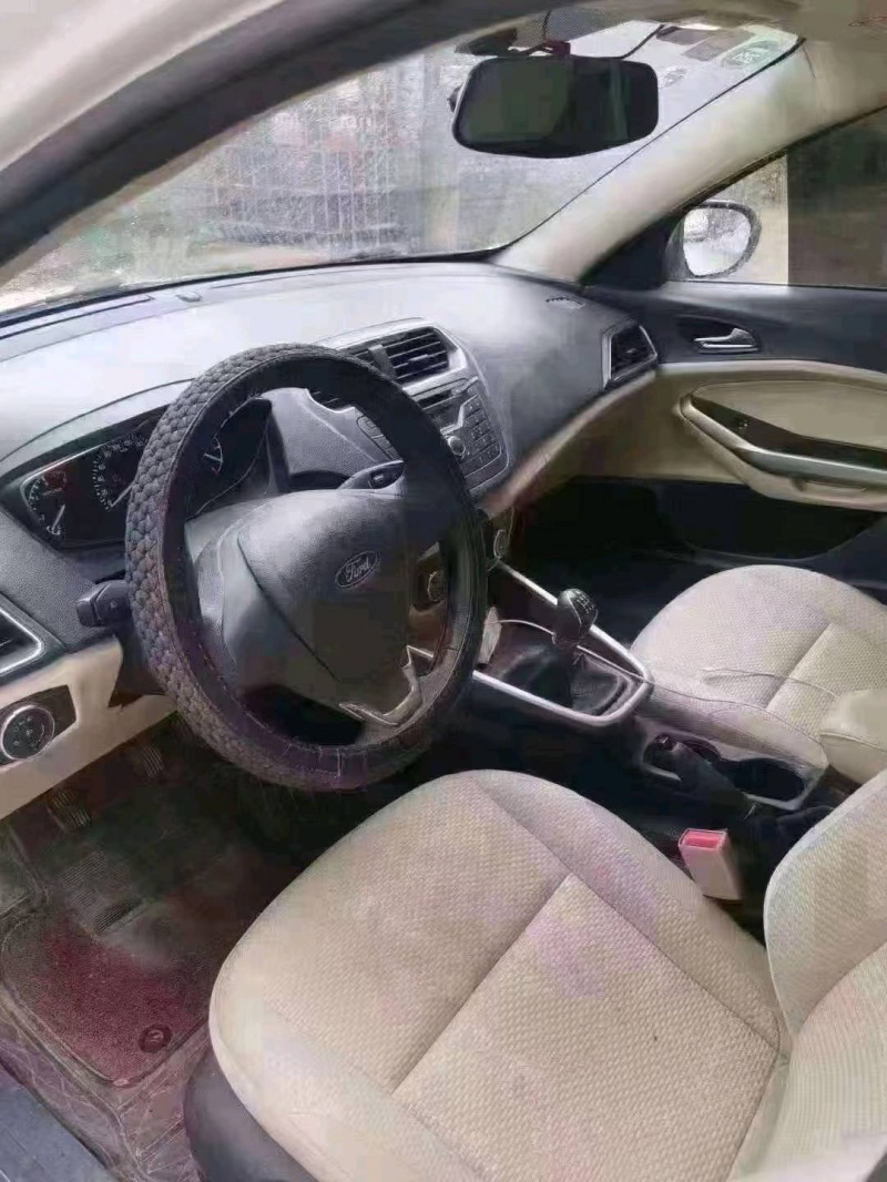 北京18年福特福睿斯6