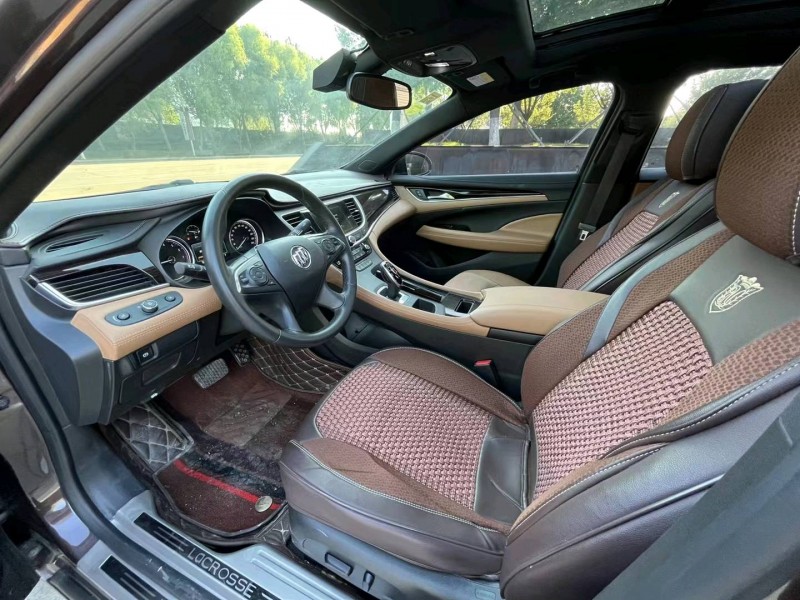 沈阳17年别克君越8