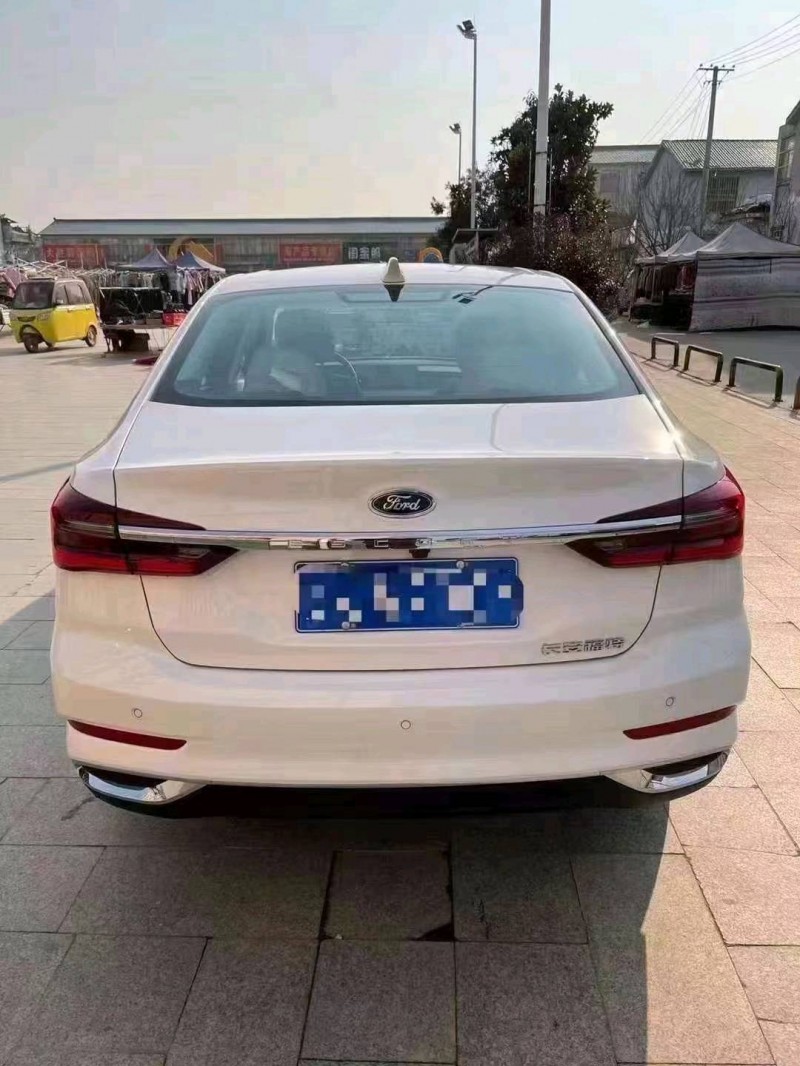 北京21年福特福睿斯2