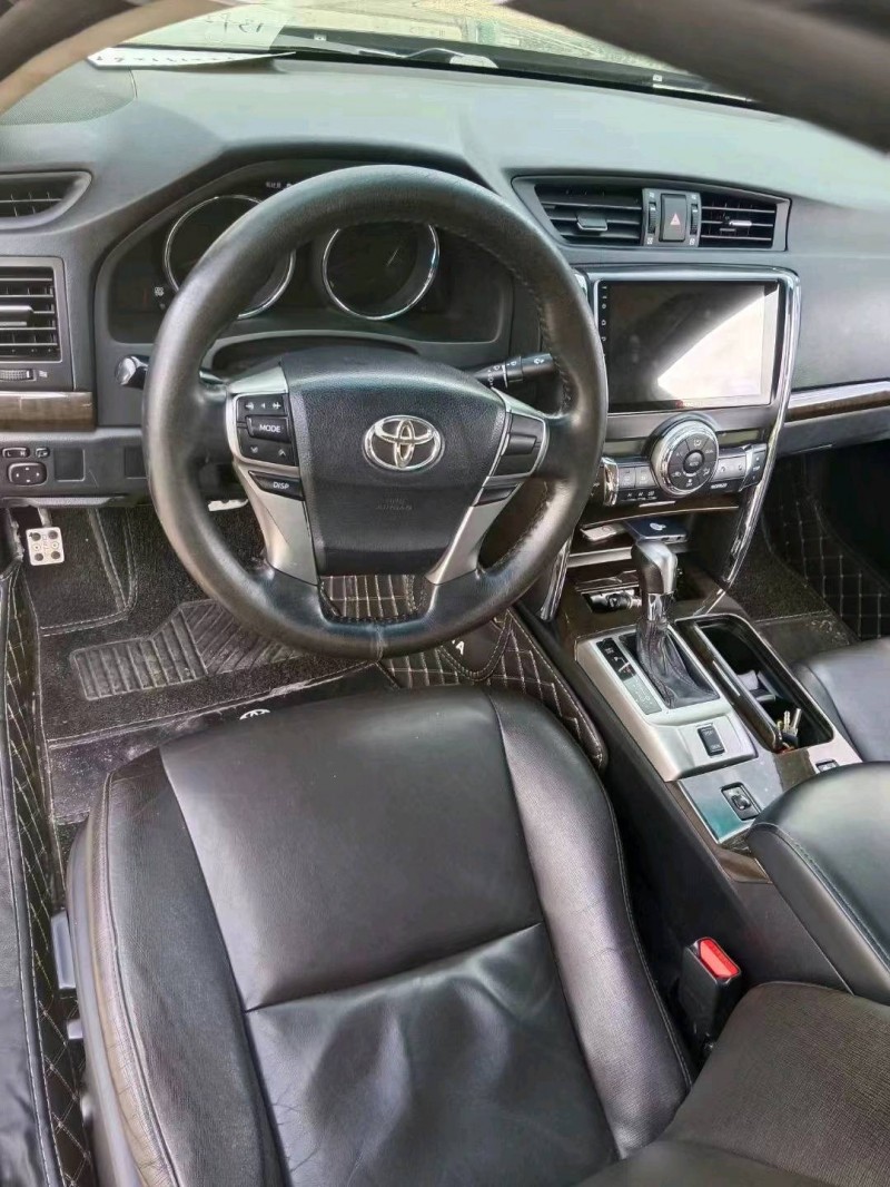 保定16年丰田锐志7