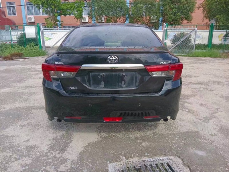 保定16年丰田锐志9
