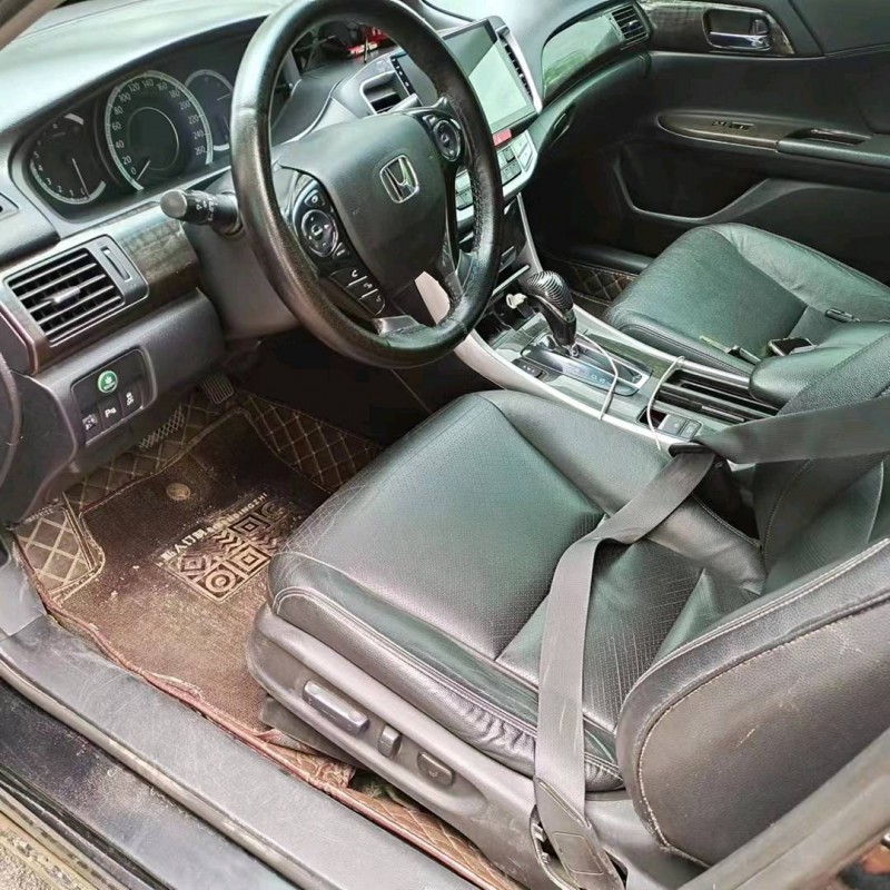 徐州14年本田雅阁6