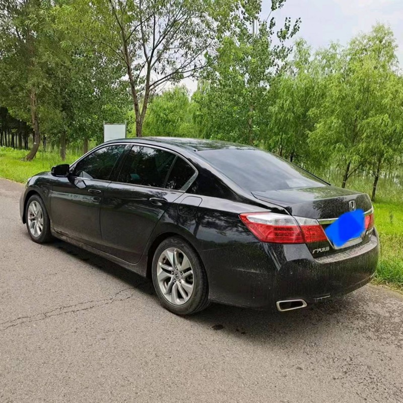 徐州14年本田雅阁3