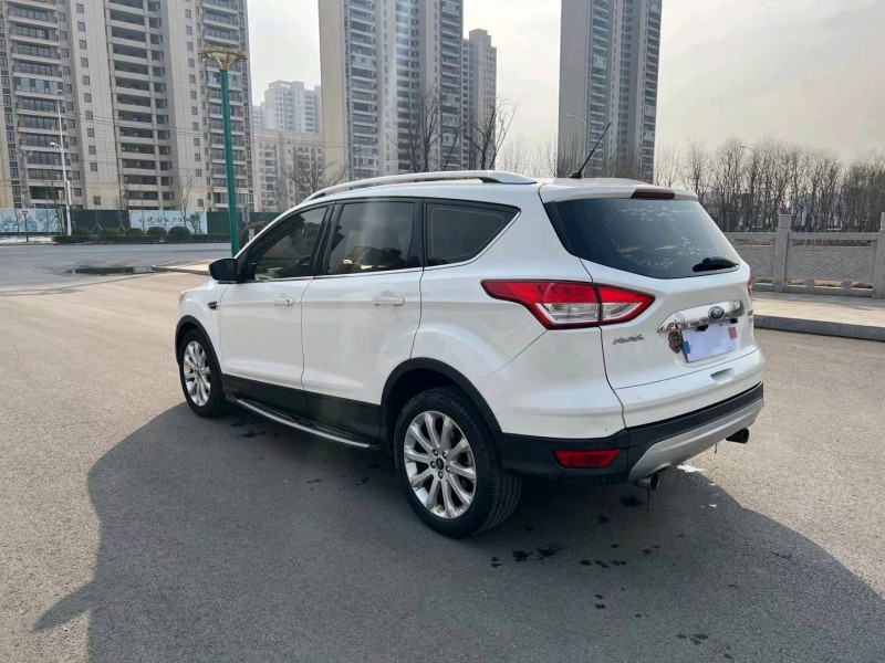 徐州16年福特翼虎6