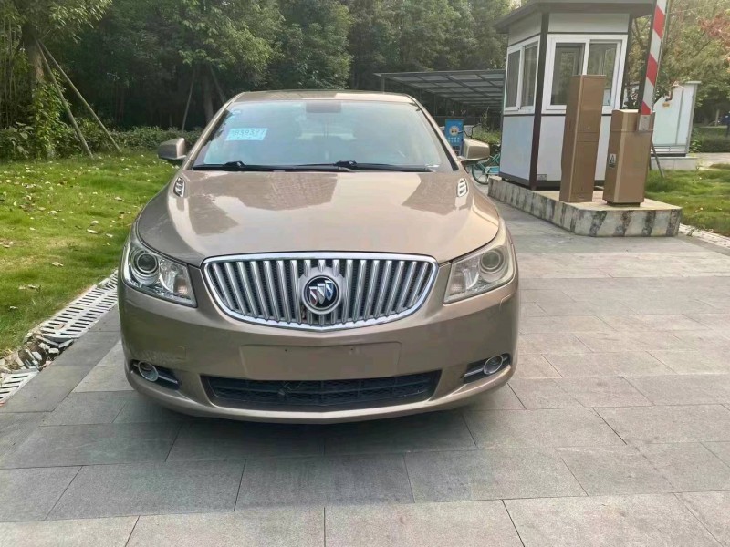 成都12年别克君越1