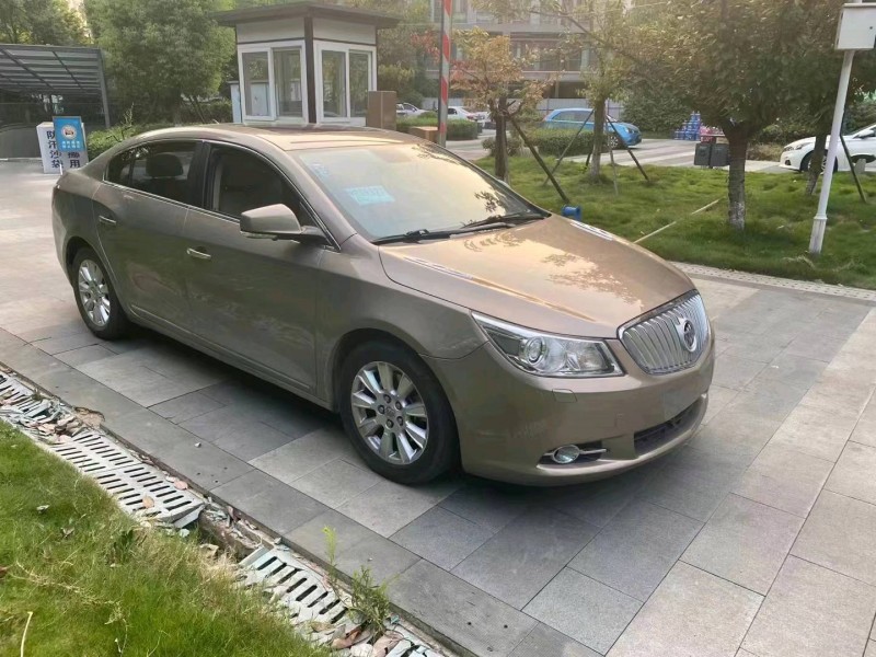 成都12年别克君越3