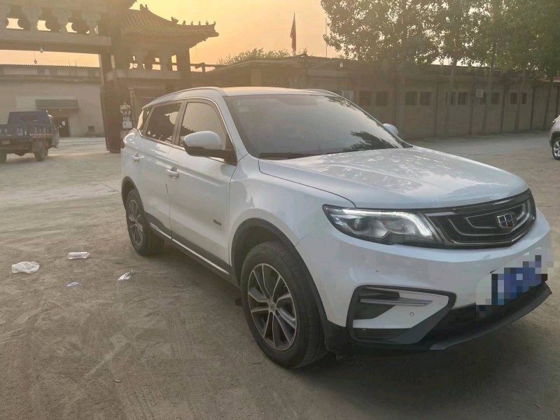 保定19年吉利博越2