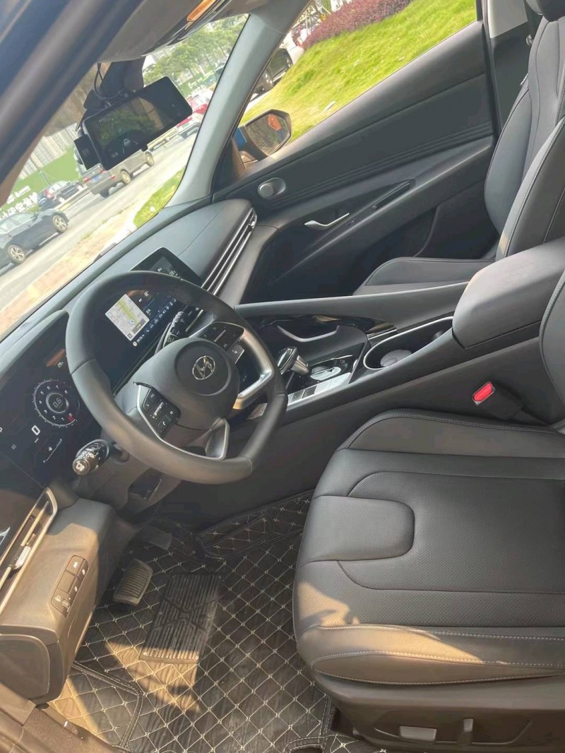 佛山22年现代伊兰特7