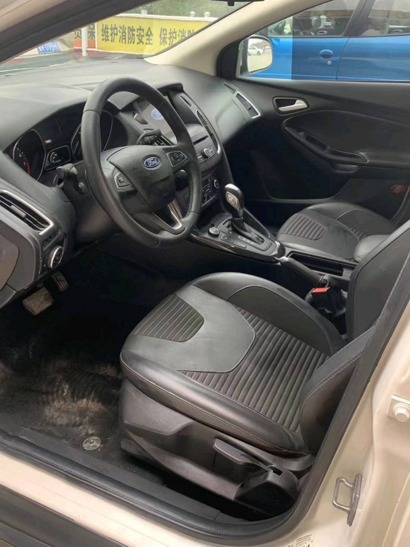 保定18年福特福克斯6