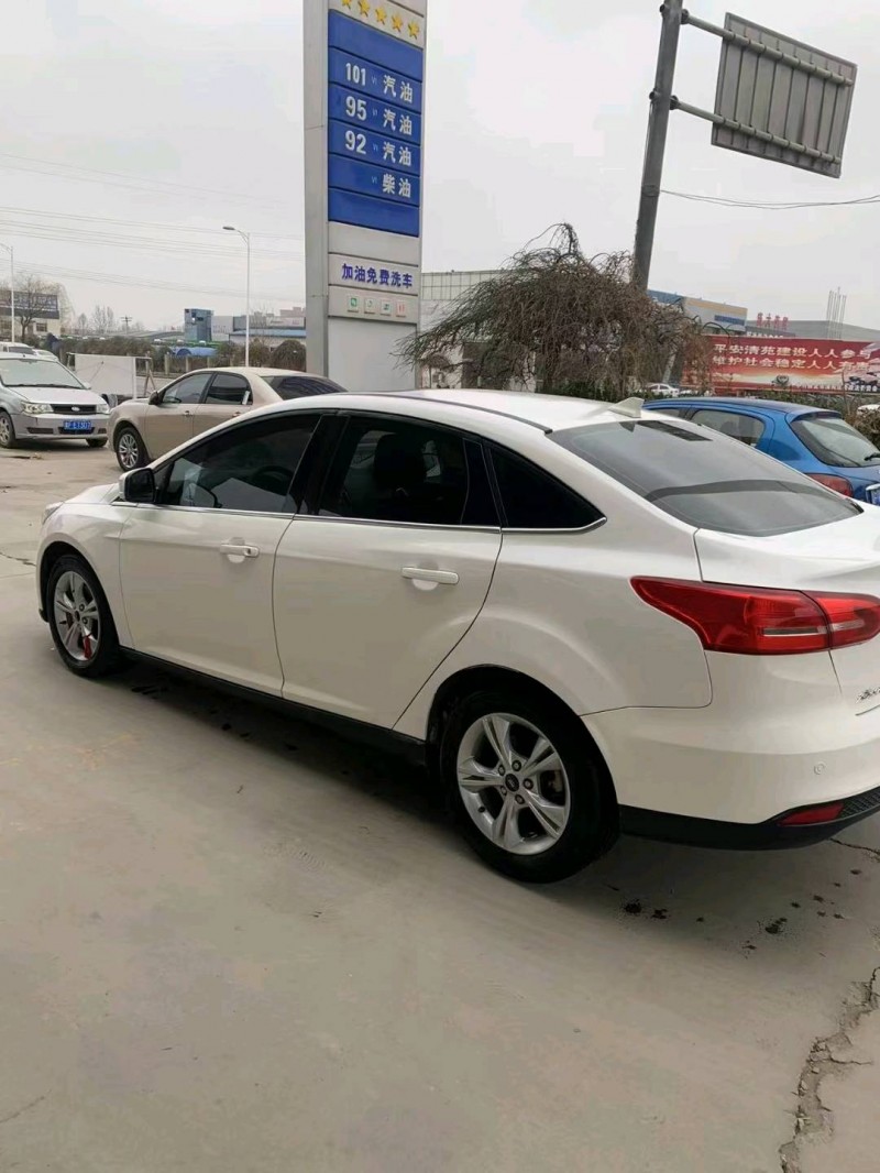 保定18年福特福克斯7