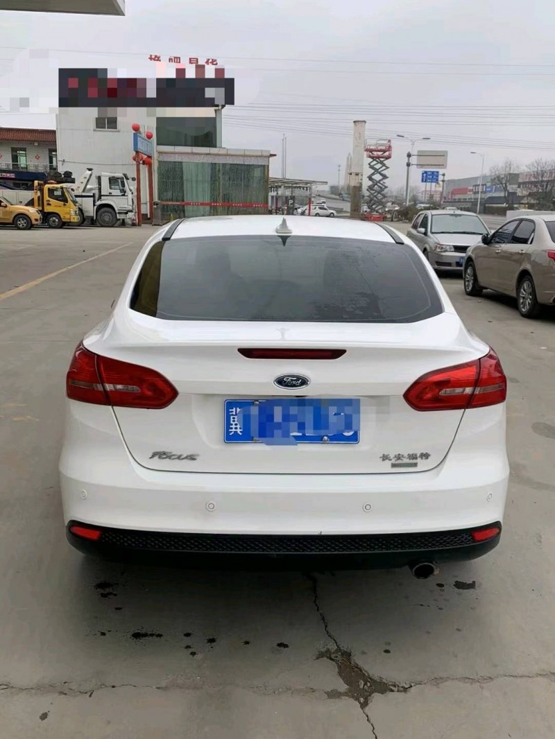 保定18年福特福克斯9