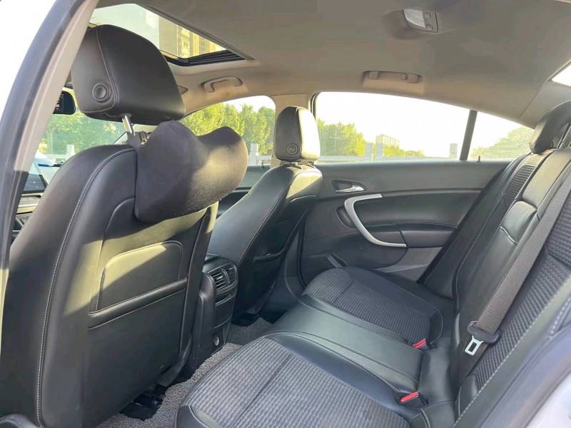 徐州16年别克君威9