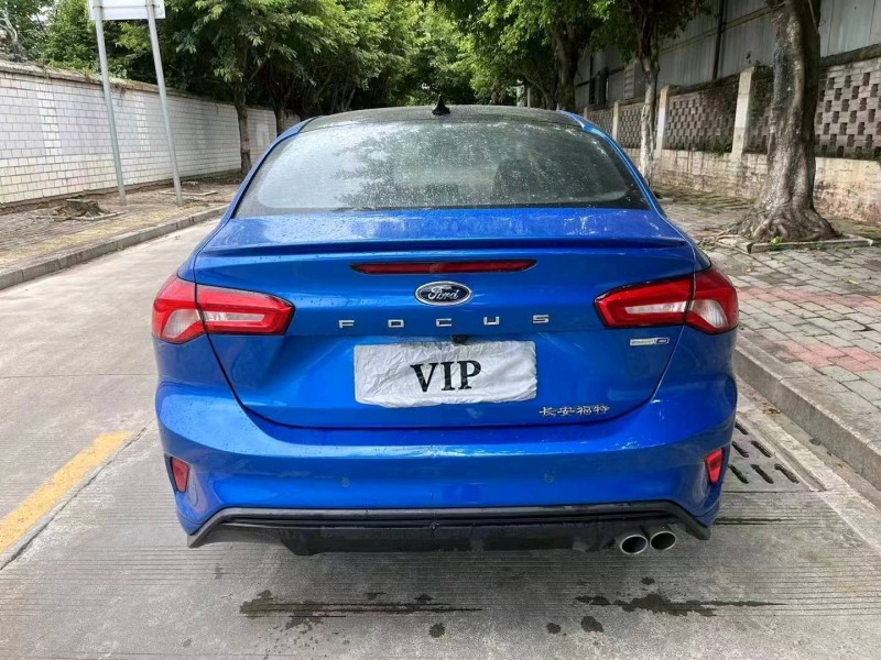 九江19年福特福克斯9